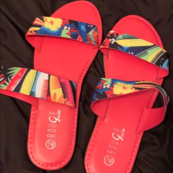 Red sandals 8 1/2 - Picture 2 of 2